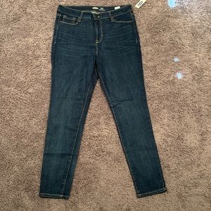 Old Navy Rockstar Super Skinny Jean